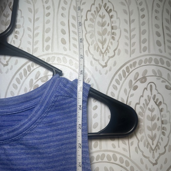 Athletic Works Women Blue Striped Tank Top Athletic Workout Gym Size M 8 10 - Picture 8 of 8